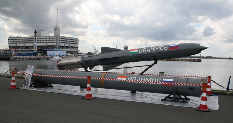 Indyjsko-rosyjskie pociski manewrujące mogą trafić na Morze Południowochińskie - GospodarkaMorska.pl