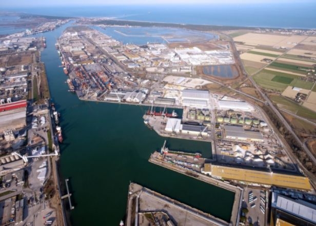 Przyznano kontrakt na budowę włoskiego portu Ravenna - GospodarkaMorska.pl