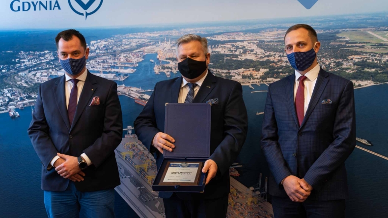 Nagroda „Symbol Polskiego Sukcesu 2020” dla Portu Gdynia! (foto, wideo) - GospodarkaMorska.pl