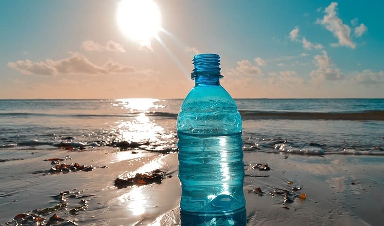 Jak daleko dryfuje plastik, gdy zostanie wrzucony do oceanu? - GospodarkaMorska.pl