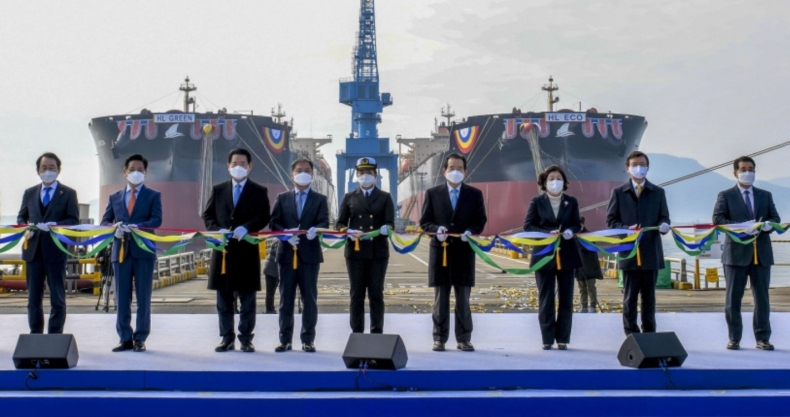 W Hyundai Samho ochrzczono pierwszą na świecie parę masowców napędzanych LNG - GospodarkaMorska.pl