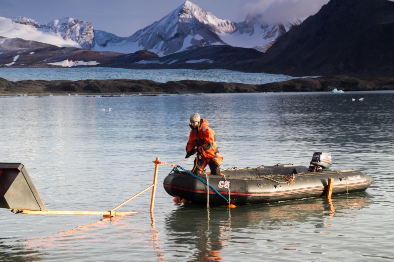  „Polarniczki”. Wyprawy polarne kobiecym okiem - GospodarkaMorska.pl