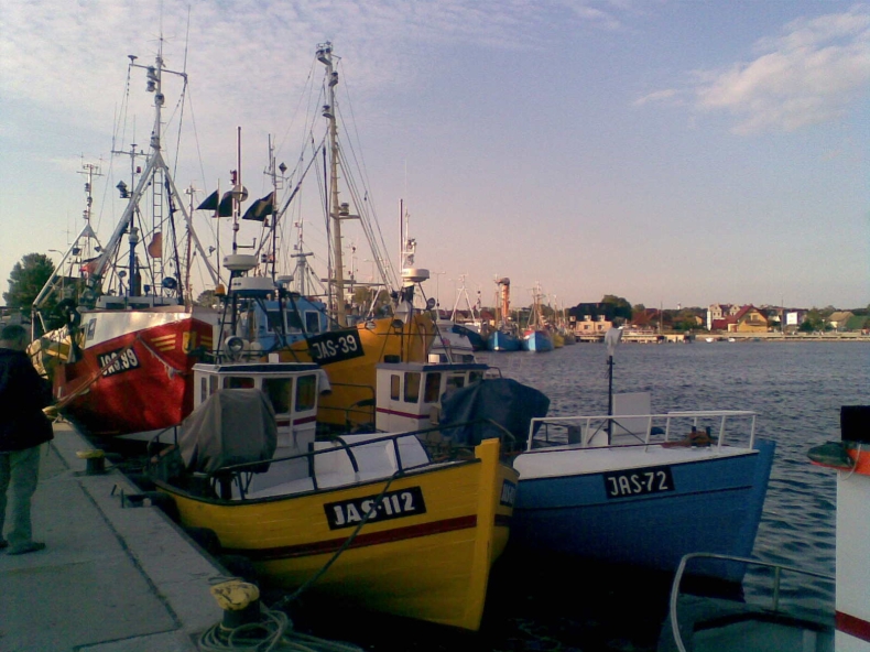 Kraje UE porozumiały się w sprawie uprawnień do połowów ryb - GospodarkaMorska.pl