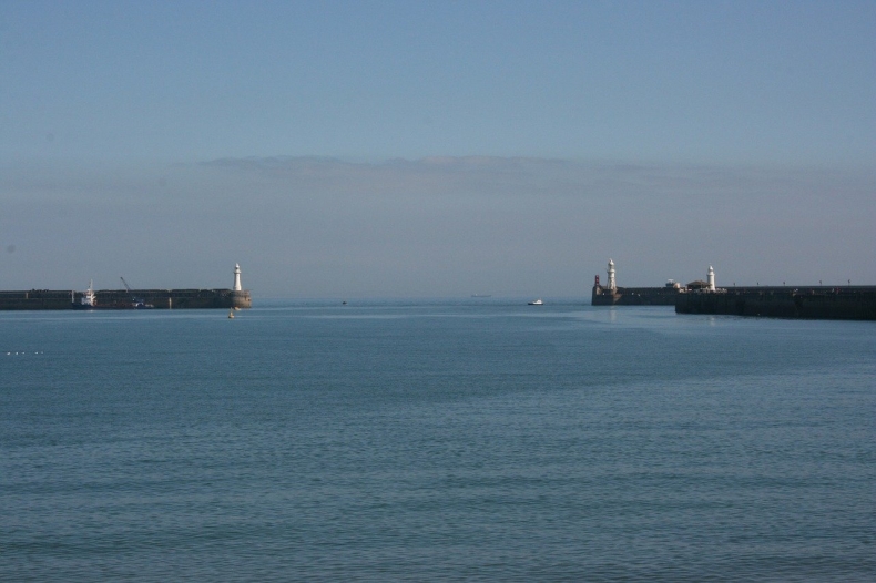 Wznowienie ruchu przez kanał La Manche nastąpi w środę - GospodarkaMorska.pl