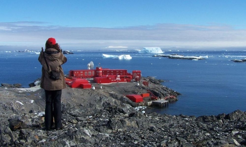 Koronawirus na Antarktydzie. Wybuch epidemii w bazie badawczej - GospodarkaMorska.pl