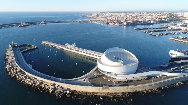 Portugalczycy pracują nad infrastrukturą zasilania portów energią z fal morskich - GospodarkaMorska.pl