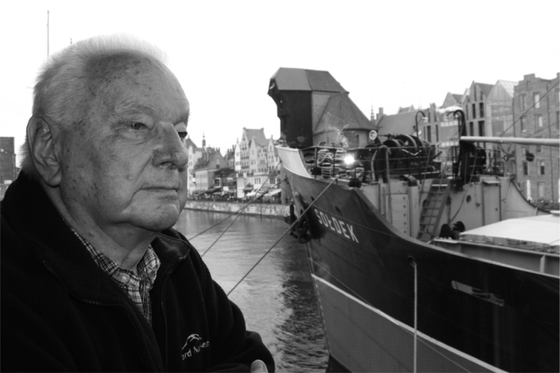 Na wieczną wachtę odszedł Tomasz Czayka - GospodarkaMorska.pl