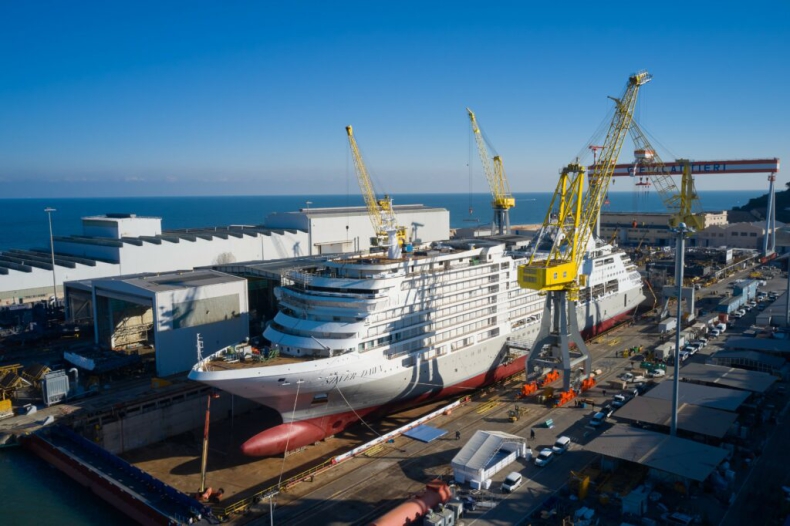 Fincantieri zwodowało nowy wycieczkowiec dla Silvsea Cruises - GospodarkaMorska.pl