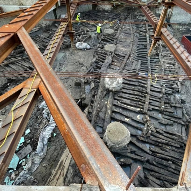 W starej części Lizbony znaleziono pod ziemią okręt z XVII w.  - GospodarkaMorska.pl