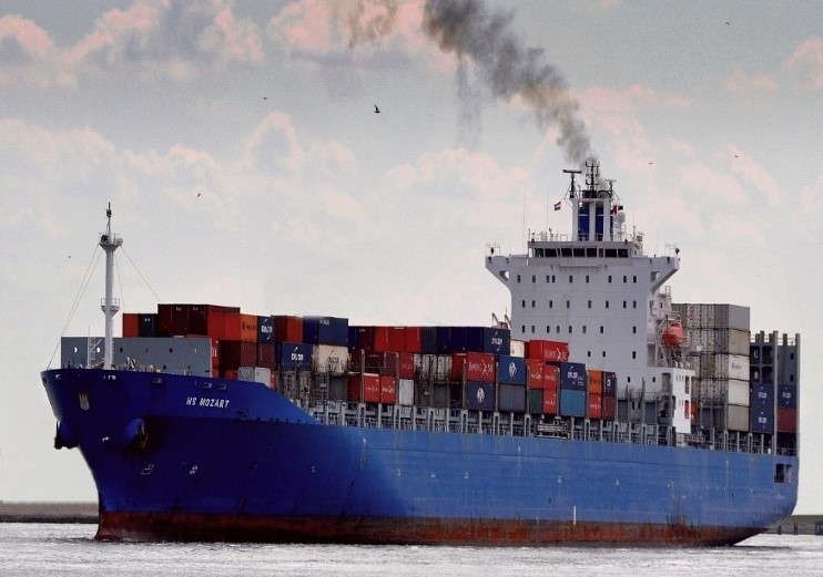 Trzech tureckich marynarzy, pozostawionych na statku przez piratów, wróciło do kraju - GospodarkaMorska.pl