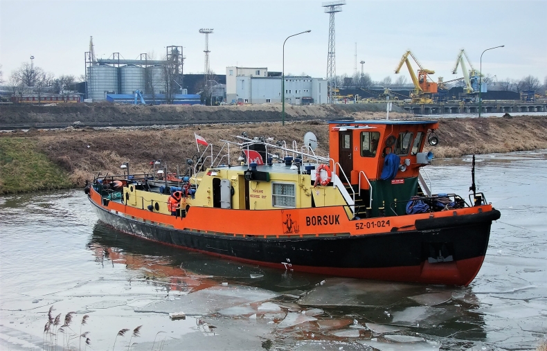 Lodołamacze nadal pracują na Wiśle w rejonie Nowego Duninowa pod Płockiem - GospodarkaMorska.pl