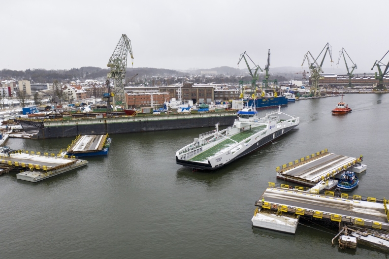 Prom Fodnes odpłynął do Norwegii ze stoczni Remontowa Shipbuilding  - GospodarkaMorska.pl