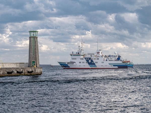 Pierwsze w 2021 roku wyjście statku UMG Horyzont II  - GospodarkaMorska.pl