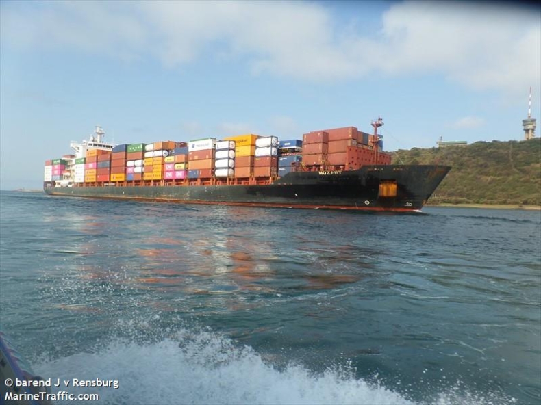 Piraci uwolnili załogę statku MV Mozart - GospodarkaMorska.pl