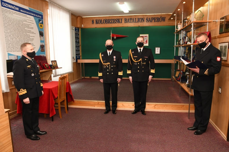 Nowi dowódcy jednostek wojskowych w Dziwnowie  - GospodarkaMorska.pl