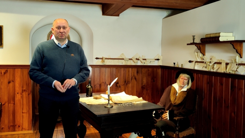 Wyjątkowe oprowadzanie kuratorskie po Żurawiu - GospodarkaMorska.pl