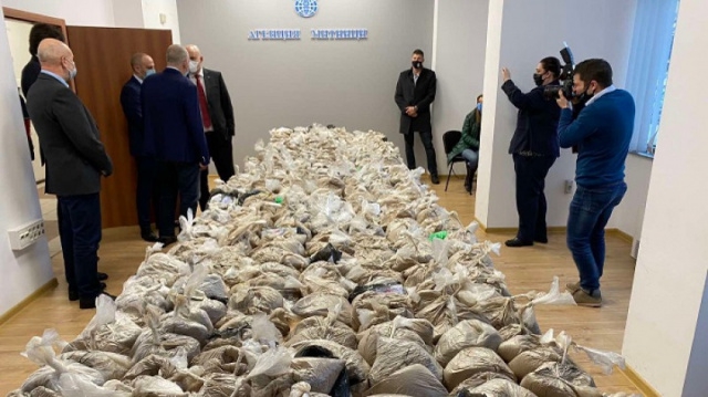 Ponad 400 kg heroiny przejęto w bułgarskim porcie  - GospodarkaMorska.pl