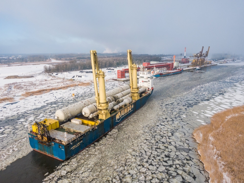 Morskie dostawy wielkogabarytowych konstrukcji na projekt Polimery Police - GospodarkaMorska.pl