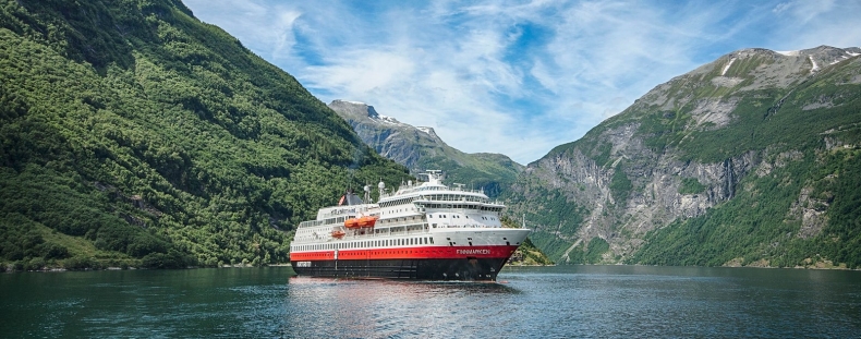 MS Finnmarken przejdzie konwersję na napęd hybrydowy w stoczni Kleven - GospodarkaMorska.pl