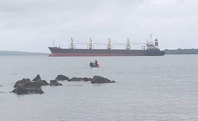 Wyspy Salomona: Masowiec wylał ponad tysiąc ton paliwa do morza - GospodarkaMorska.pl