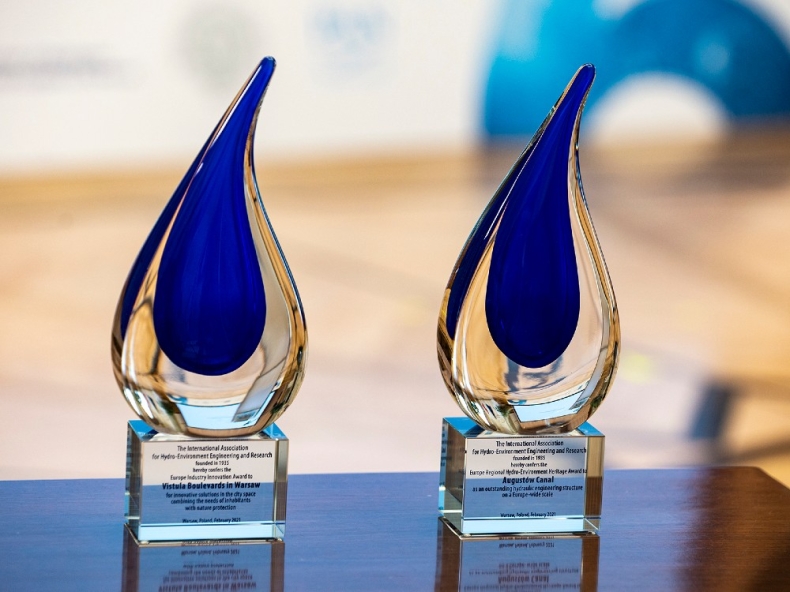 Bulwary Wiślane i Kanał Augustowski - obiekty hydrologiczne z prestiżowym wyróżnieniem - GospodarkaMorska.pl