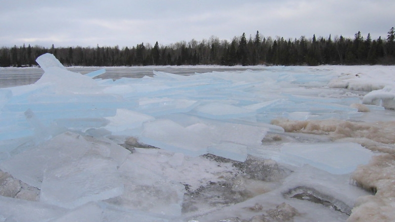 Wisła - zagrożenie powodzią wciąż realne - GospodarkaMorska.pl