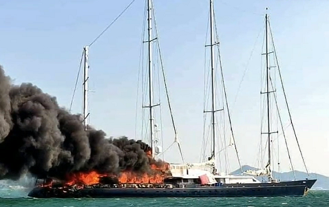 75-metrowy jacht zatonął na skutek pożaru - GospodarkaMorska.pl