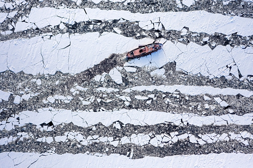 Lubuskie: Fala wezbrania na Odrze przechodzi przez region - GospodarkaMorska.pl