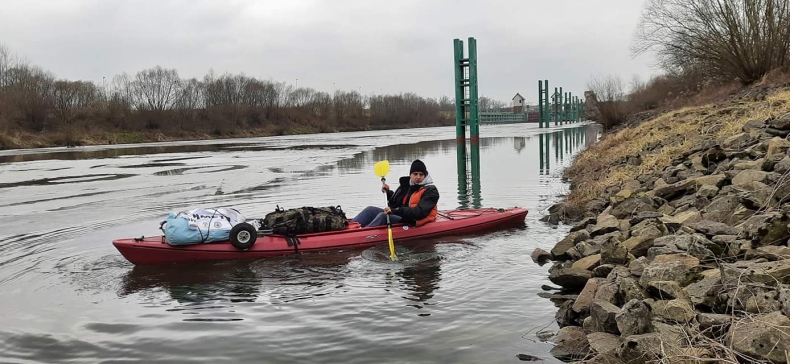 Kajakiem dla Sławomira. 1000 kilometrów po Wiśle  - GospodarkaMorska.pl