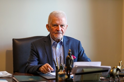 Jerzy Wójtowicz, prezes C. Hartwig: Bez terminalu kontenerowego świnoujski port będzie się cofał w rozwoju - GospodarkaMorska.pl