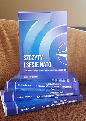 Unikatowa książka o NATO - GospodarkaMorska.pl