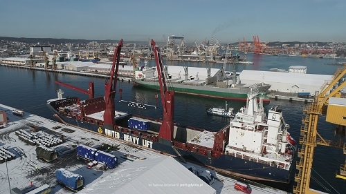 Port Consultants zrealizował załadunek generatorów w Porcie Gdynia - GospodarkaMorska.pl