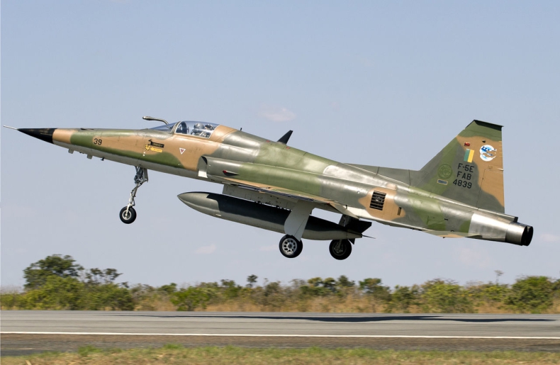 Tajwan: Dwa myśliwce F-5E rozbiły się w trakcie rutynowych ćwiczeń nad morzem - GospodarkaMorska.pl
