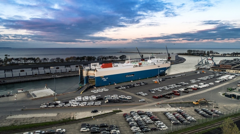 Komisje senackie zajmą się poprawkami do tzw. pakietu akcyzowego - GospodarkaMorska.pl