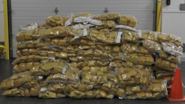 Rekordowa konfiskata, wartego 8 milionów dolarów, opium w porcie w Vancouver - GospodarkaMorska.pl