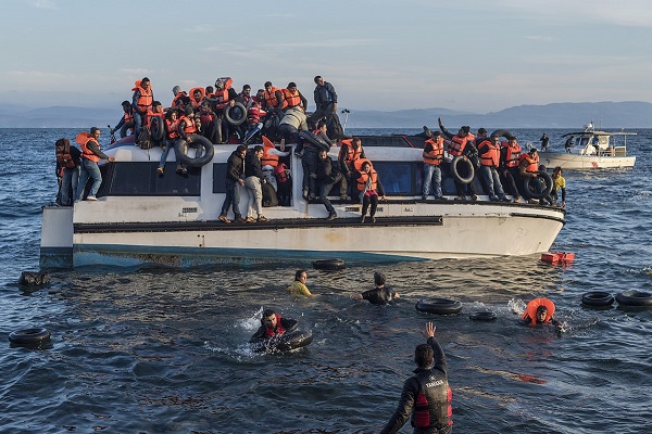 Hiszpania: Niemal 100 nielegalnych imigrantów wpław dotarło z Maroka do hiszpańskiej Ceuty - GospodarkaMorska.pl