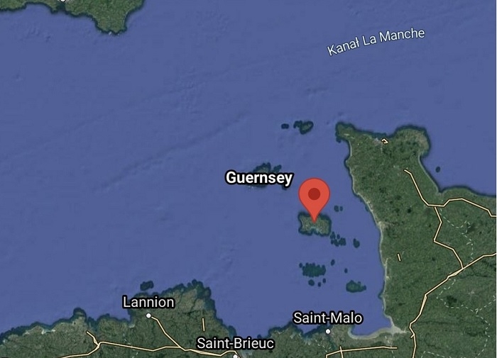 Ponad 50 francuskich kutrów rybackich blokuje port na Jersey - GospodarkaMorska.pl