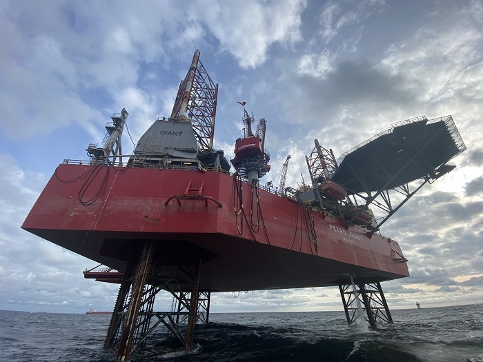 PetroStal zakończył prace izolacyjne na platformie wiertniczej PetroGiant - GospodarkaMorska.pl