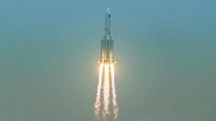 Chiny: Pozostałości rakiety Long March 5B wpadły do Oceanu Indyjskiego - GospodarkaMorska.pl