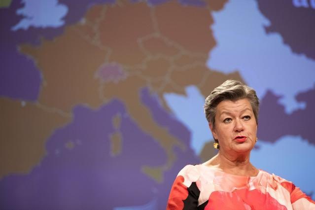 Komisarz UE Johansson: Włochy nie zostaną same w obliczu migracji - GospodarkaMorska.pl