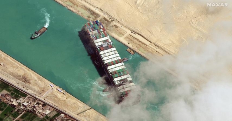 Władze Kanału Sueskiego opublikowały film z operacji ratowniczej Ever Given - GospodarkaMorska.pl