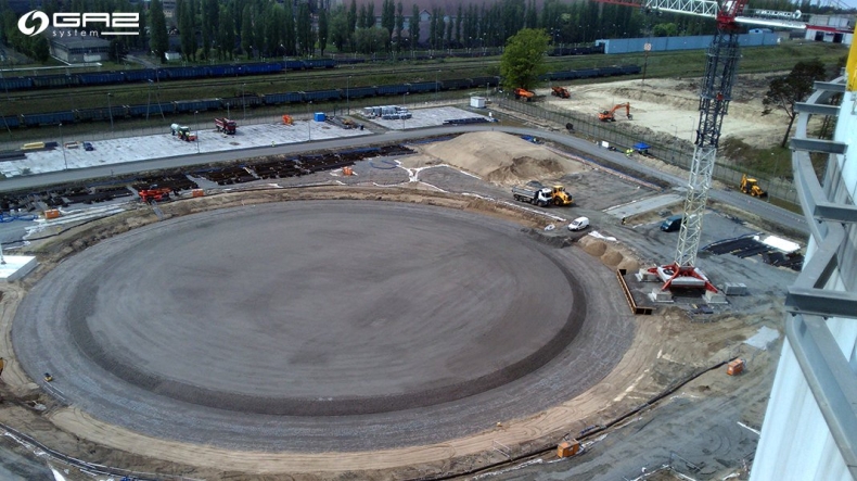 Postęp prac przy największym zbiorniku LNG w Świnoujściu - GospodarkaMorska.pl