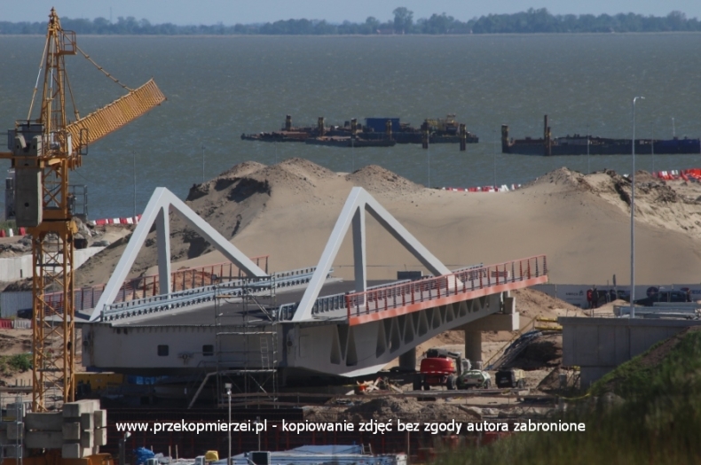 Jeszcze w czerwcu turyści na Mierzei przejadą po nowym moście nad kanałem żeglugowym - GospodarkaMorska.pl