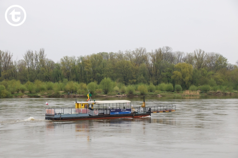 Warszawa: ZTM szuka armatora statku do Serocka i promu na Wiśle - GospodarkaMorska.pl