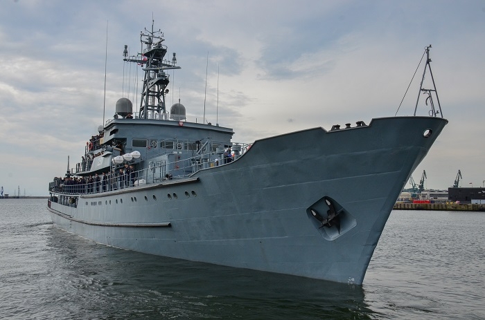 Praktyki podchorążych AMW na ORP Wodnik - GospodarkaMorska.pl