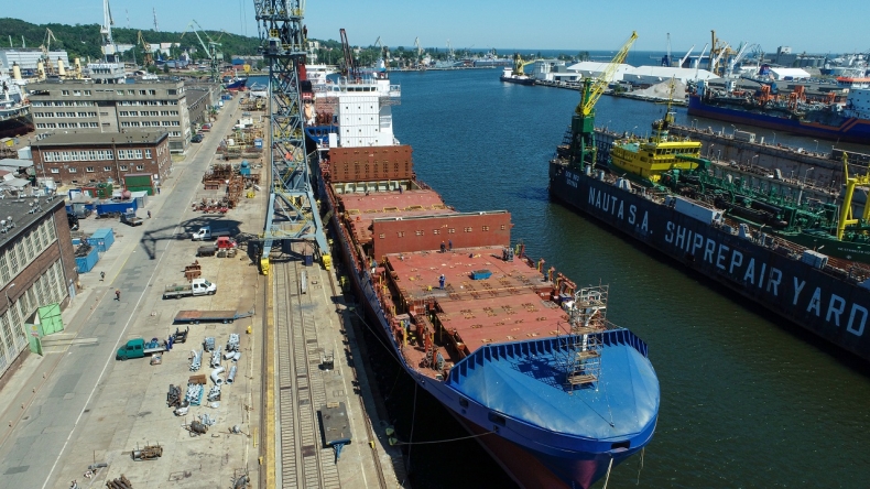 Stocznia Remontowa Nauta intensywnie rozpoczyna sezon letni [WIDEO, ZDJĘCIA] - GospodarkaMorska.pl