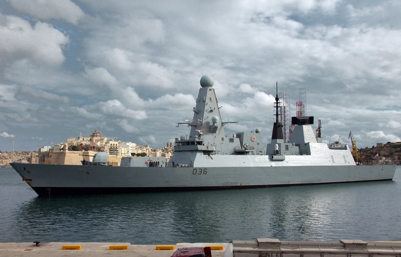 Rosja. MSZ: działania HMS Defender były prowokacyjne i niebezpieczne - GospodarkaMorska.pl