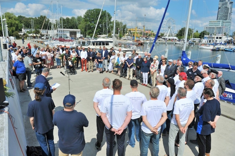 Święto Morza 2021. Tablice Henryka Jaskuły i Andrzeja Rościszewskiego odsłonięto w Gdyni [ZDJĘCIA] - GospodarkaMorska.pl