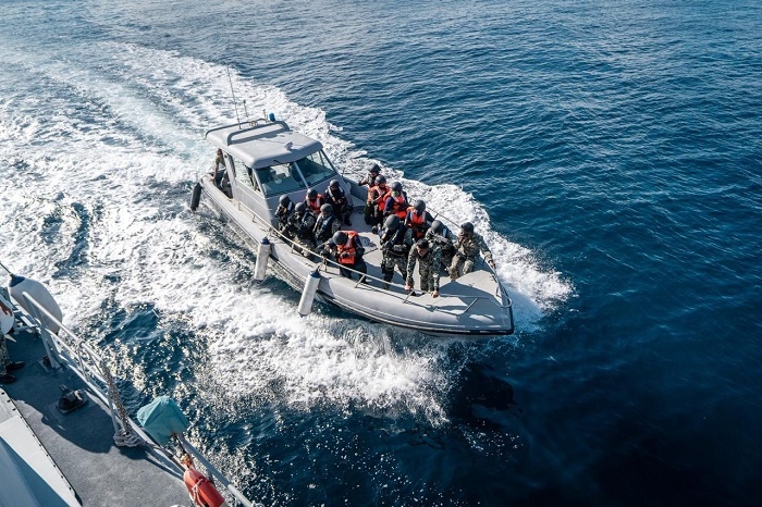 Rząd o prawach pracowniczych marynarzy w razie napaści na statek - GospodarkaMorska.pl