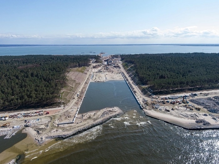 Kanał żeglugowy na Mierzei - za rok mają popłynąć nim statki - GospodarkaMorska.pl